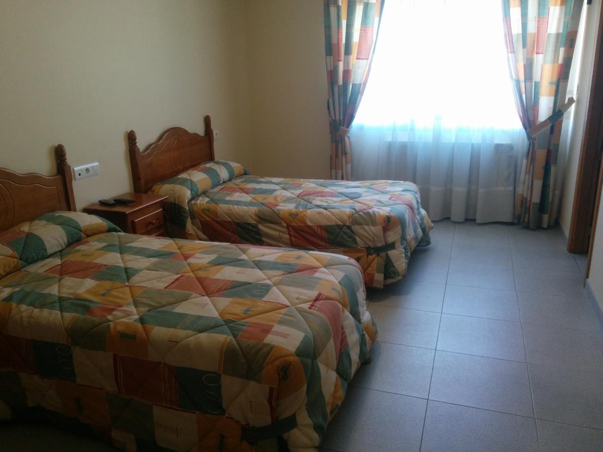 Hostal Carmen Hotel El Puente  Ngoại thất bức ảnh