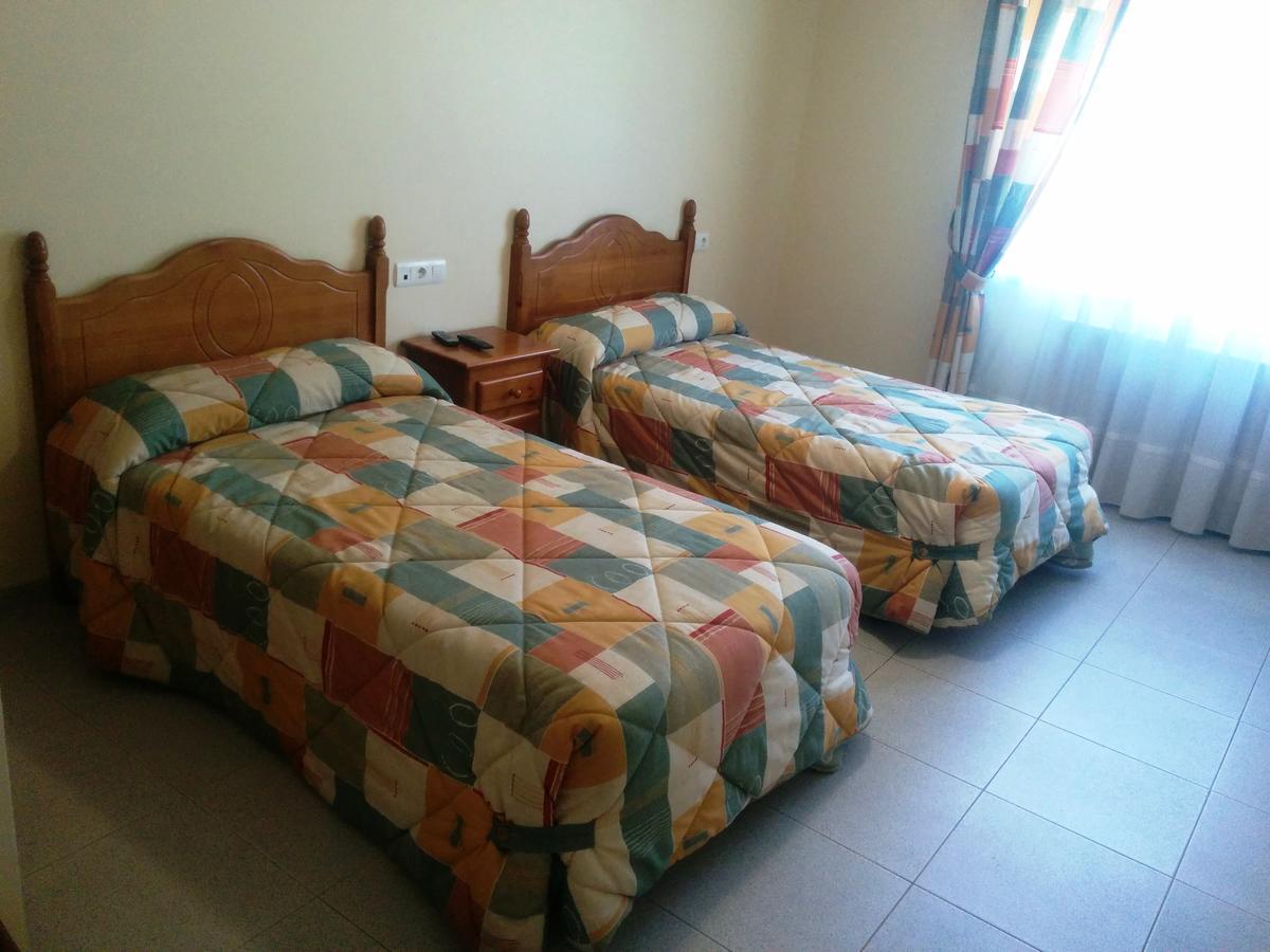 Hostal Carmen Hotel El Puente  Ngoại thất bức ảnh