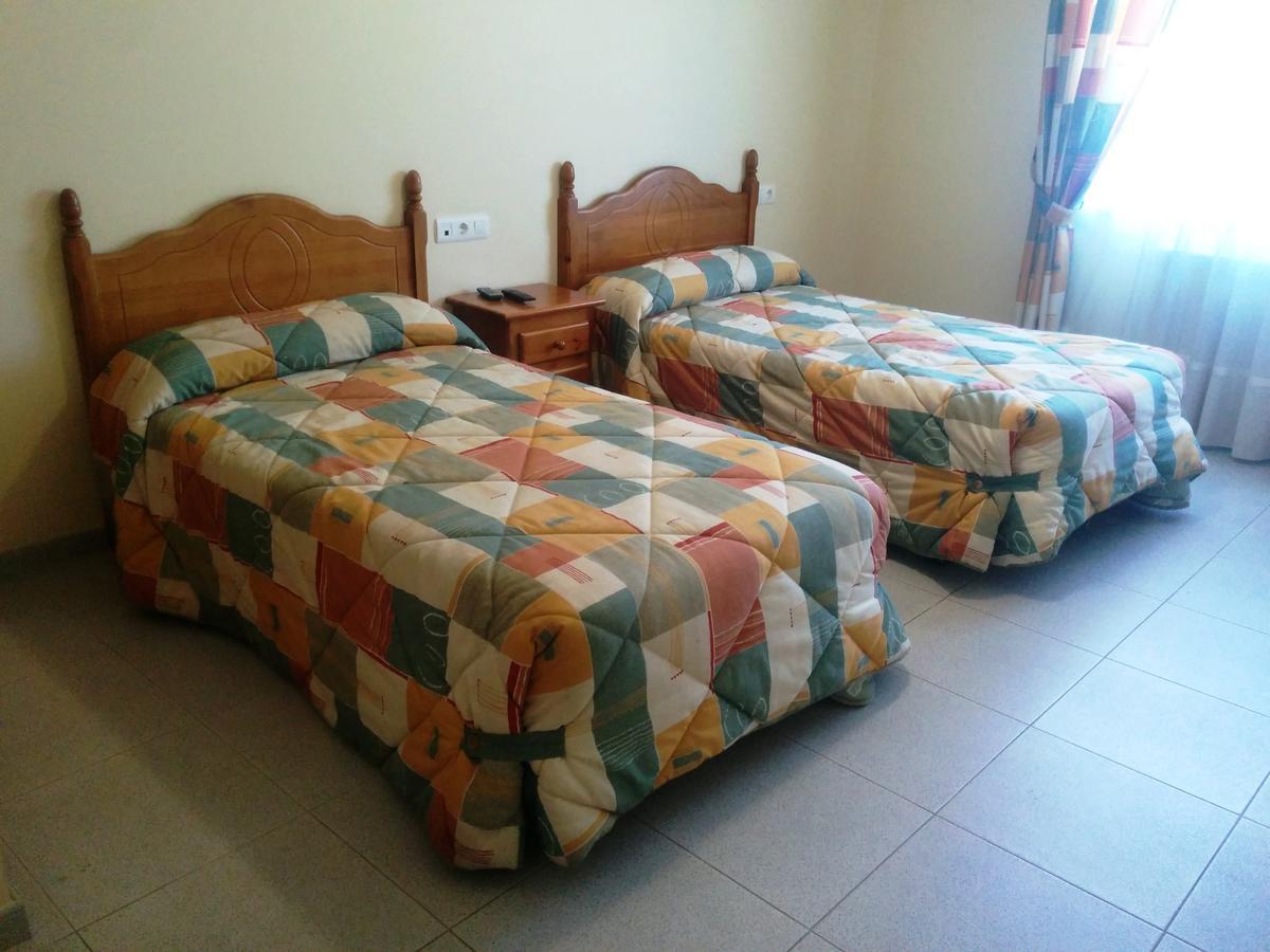 Hostal Carmen Hotel El Puente  Ngoại thất bức ảnh